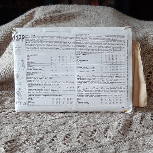 Simplicity #4139: Wizard of Oz pattern-kids - Picture 2 of 3